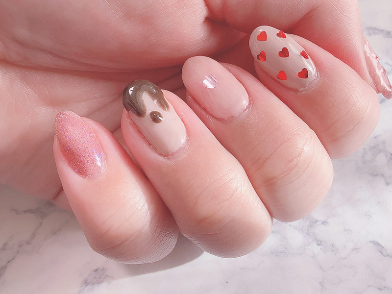 初めてのジェルネイルでも大丈夫！バレンタインネイル♡可愛いネイルチップ作り