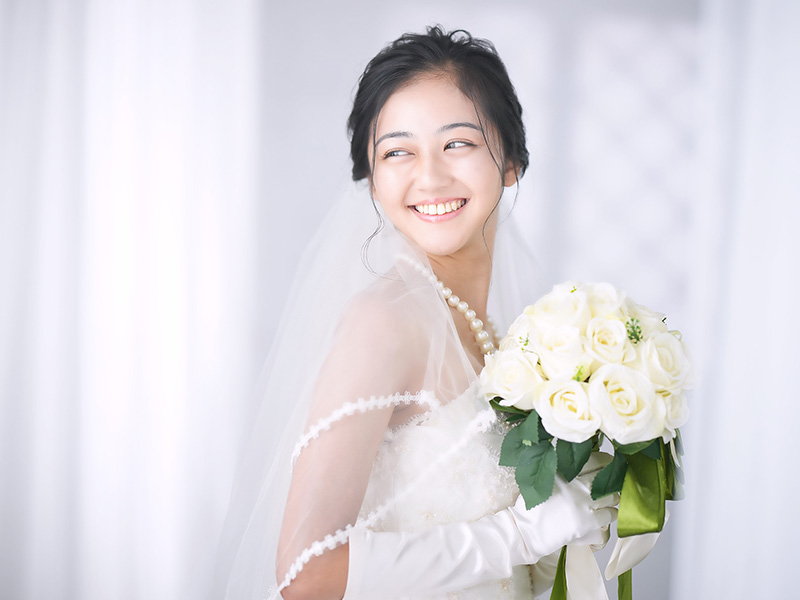 花嫁さんの気持ちを知ろう!ドレス試着で、映え写真撮影!