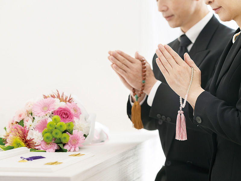 あなたのマナーや手順は大丈夫？ 葬儀の間違い探し