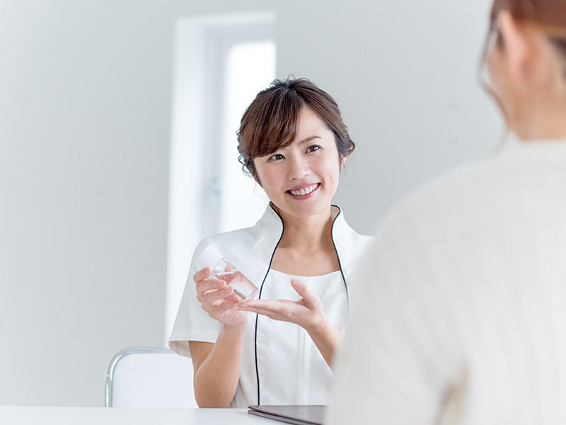 お仕事解剖！ 美容部員について！