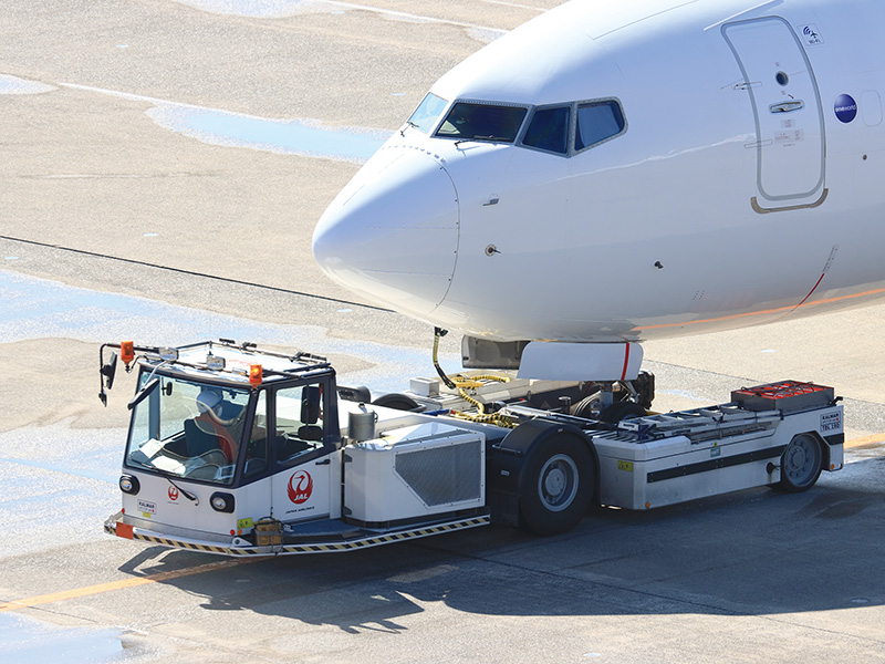トーイングカーってなに？空港車両図鑑