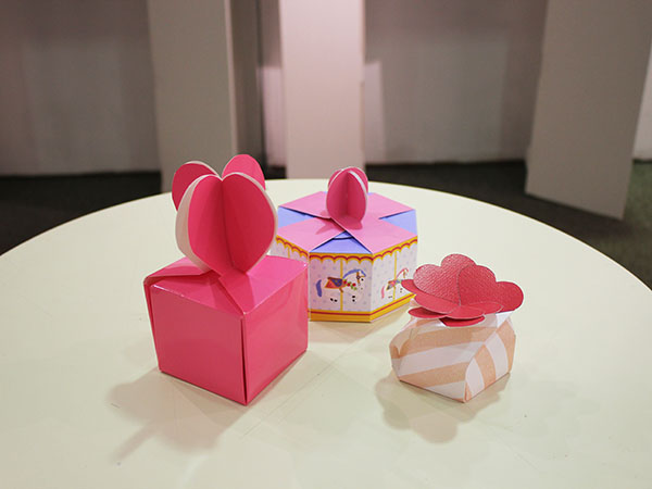 バレンタインデーにピッタリ♡チョコのパッケージをデザインしよう!
