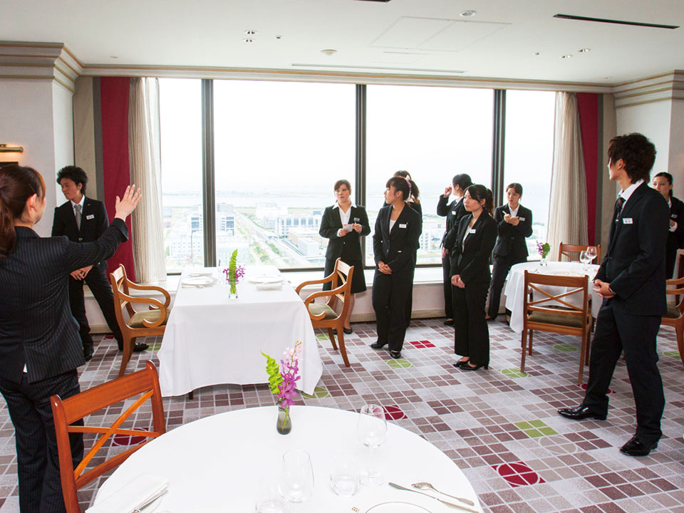 卒業生がいっぱい☆テーマパークホテル見学