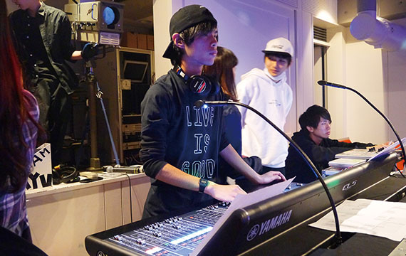 【300のシゴト体験】LIVE会場に潜入!バックステージPA(音響)のシゴトを知ろう
