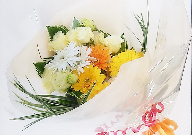 ドキドキ♪ブーケ体験〜ナチュラルステムでお花を束ねよう〜