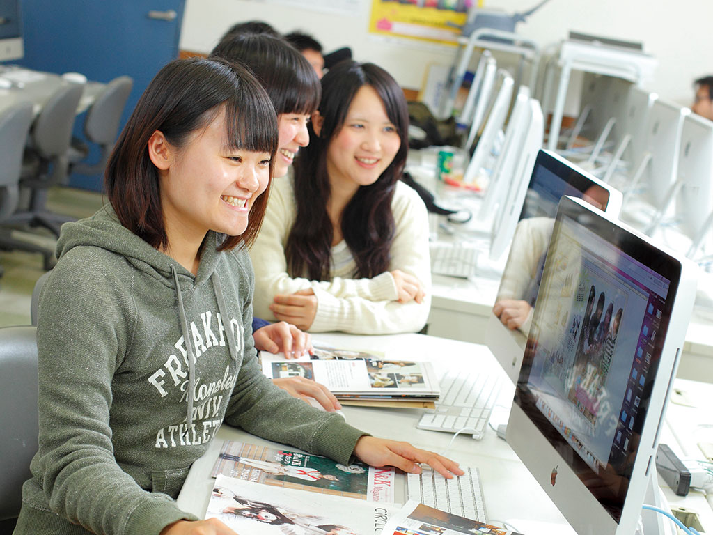 出版業界のお仕事を体験 雑誌の企画を考えよう!