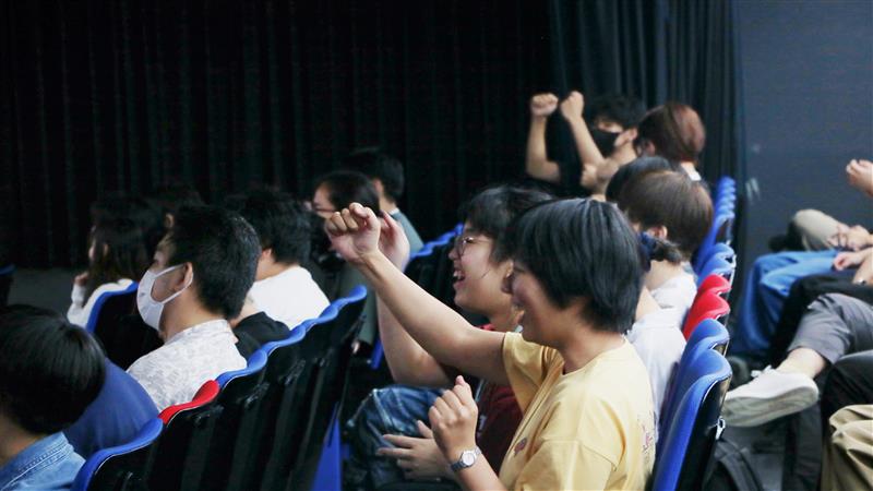 【来校型】先輩と一緒ににぎやかゲーム実況体験