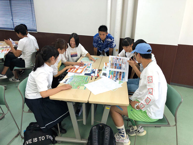 春休みに人気の旅行先を調べて旅行パンフレットを作ってみよう!