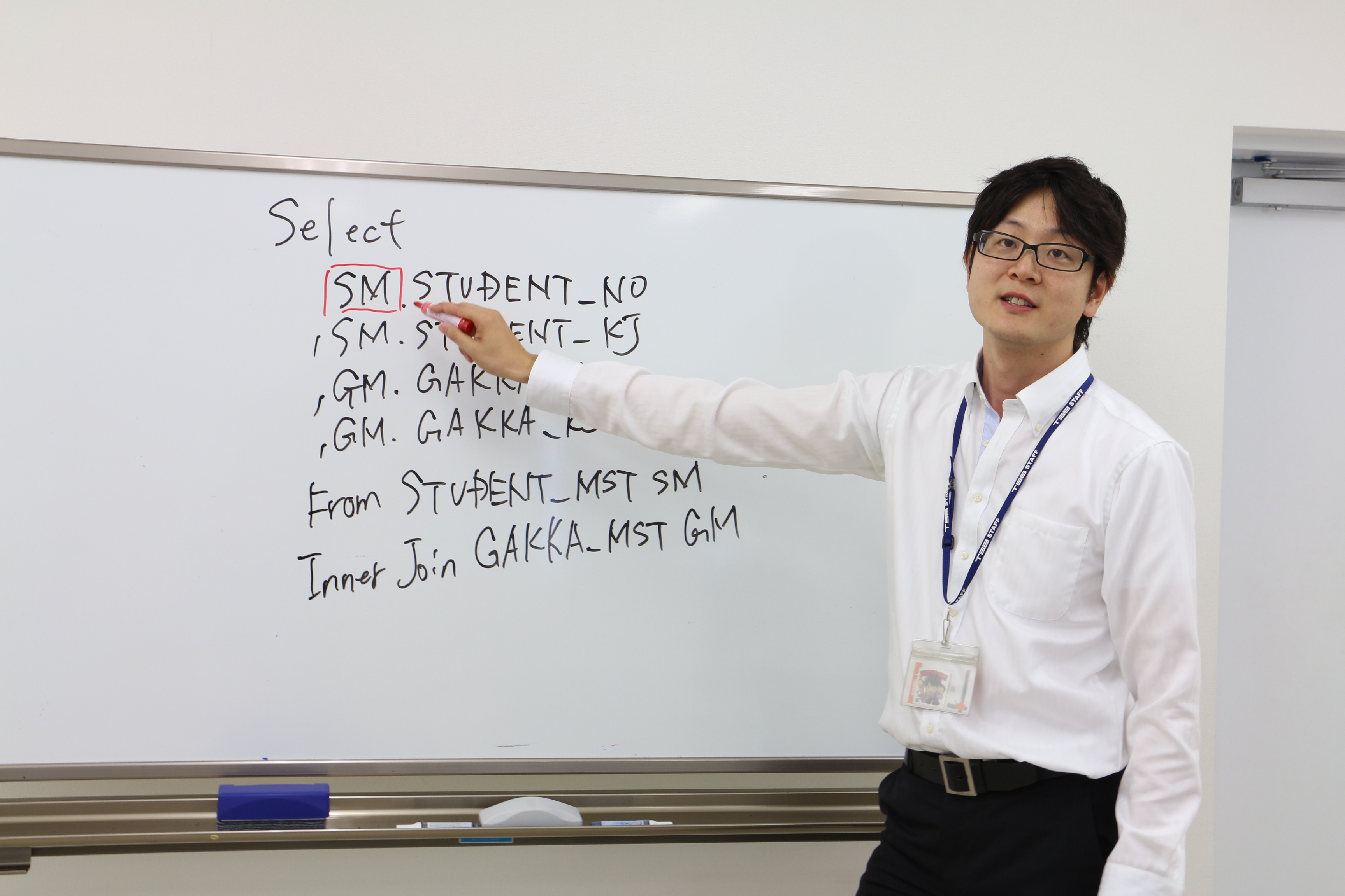 ITビジネス学科の先生たちを紹介します!