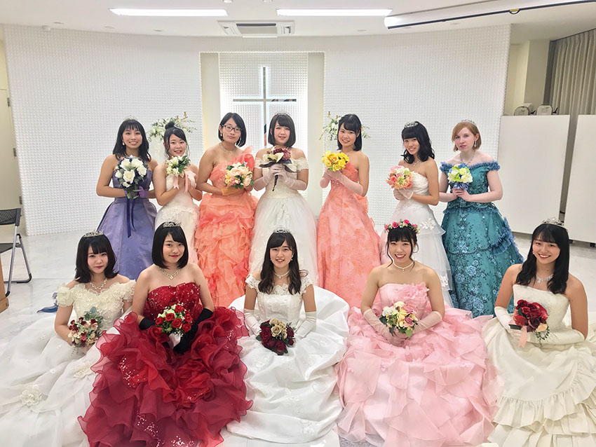 自分に似合うドレス選びにチャレンジ