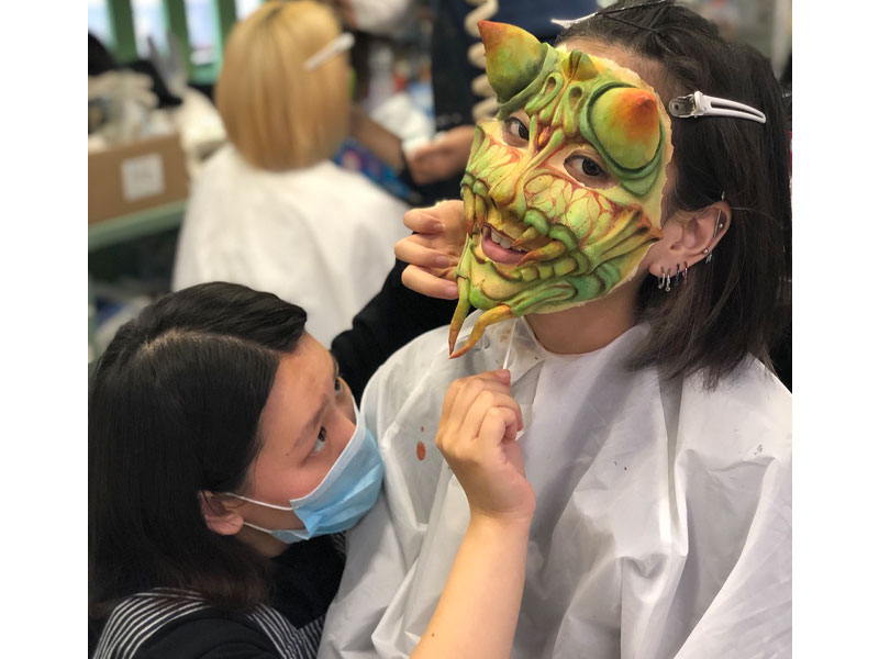 プロの技を見てみよう!~ヘアメイクモデル編~