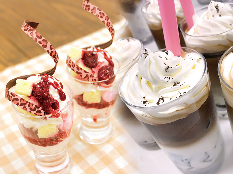 クリスマスパフェとコーヒーゼリーラテ に挑戦しよう♫
