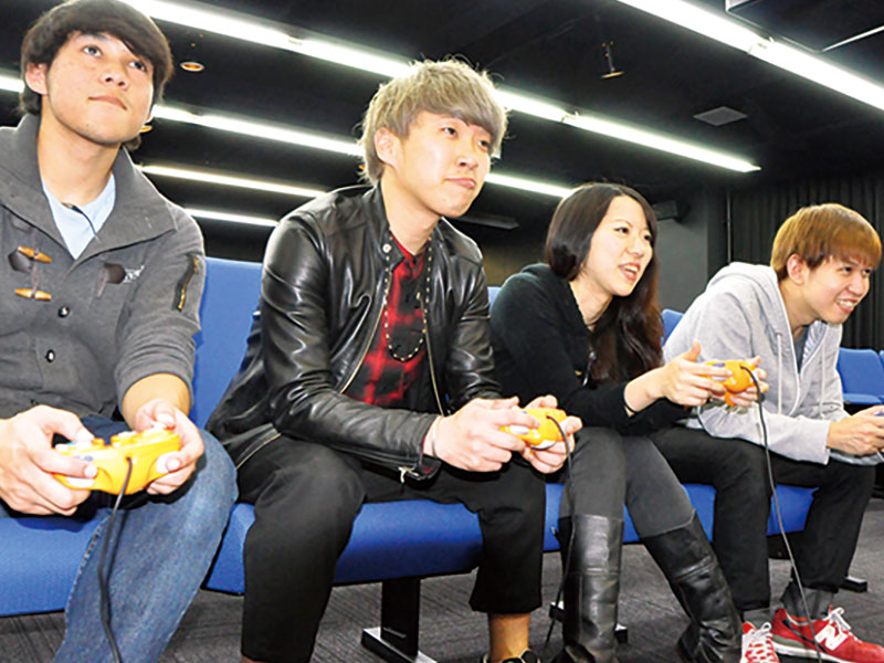 みんなで対戦ゲームをしよう!〜今話題のe-Sportsタイトルに挑戦!〜