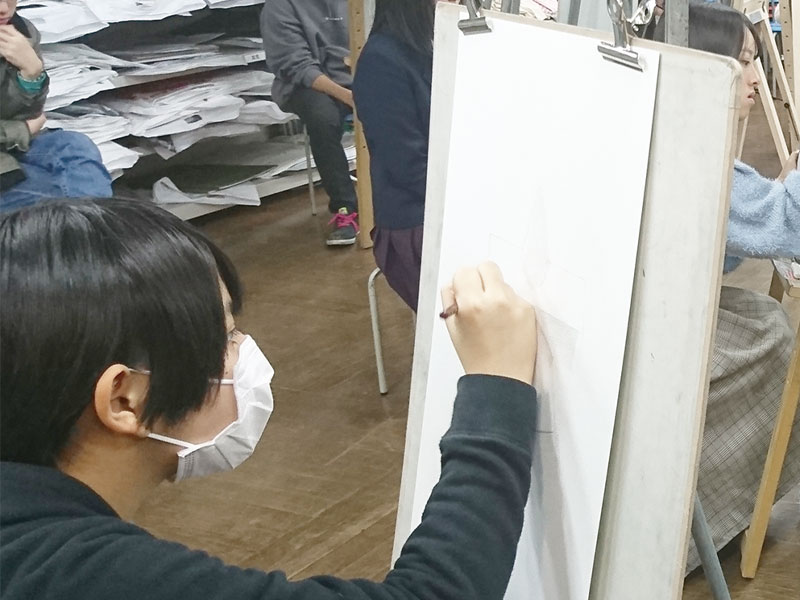 人体デッサン<着衣>