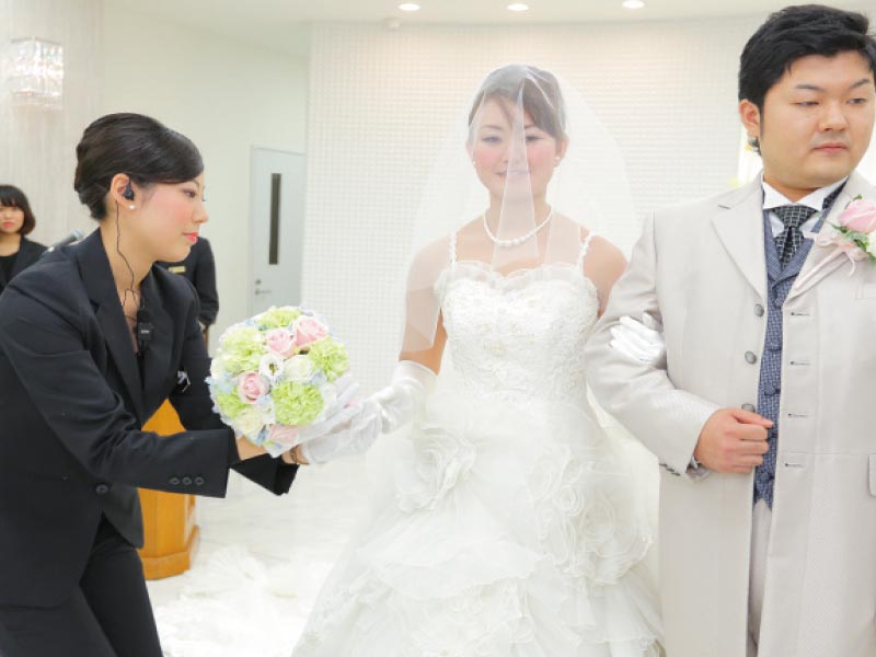 ドレスコーディネーター体験 新郎新婦のスタイリングをしてみよう!