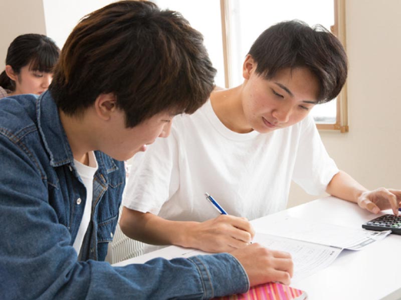 外国語を使う仕事を知ろう!~英会話に挑戦~