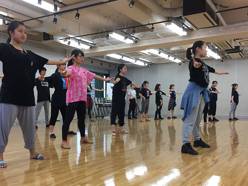 【オンラインオープンキャンパス】自宅でできるダンスレッスン vol.4「ハンドウェーブ編」